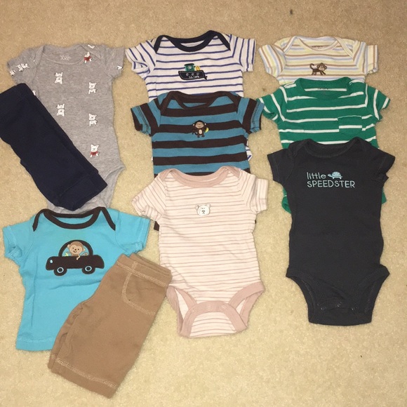 BOYS NEWBORN lot of baby clothes - Picture 1 of 5